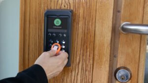 Ökad efterfrågan på passersystem i brf:er – 5 avgörande faktorer inför investeringen