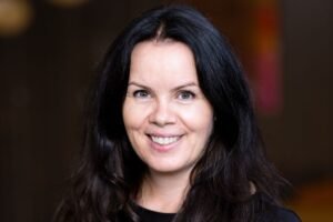 Undersökning: Fokus på AI ger högre intäkter, bättre produktivitet och rejält lönelyft för medarbetare Undersökning: Fokus på AI ger högre intäkter, bättre produktivitet och rejält lönelyft för medarbetare