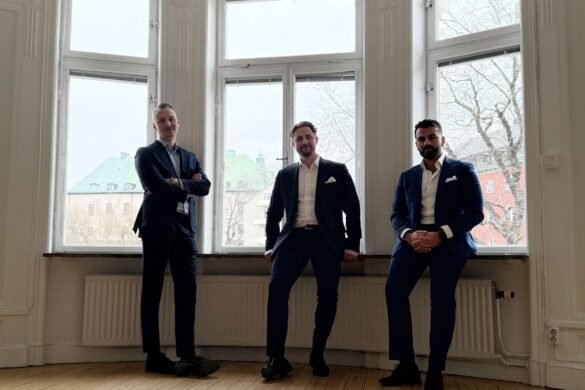 Warmare expanderar i Stockholm med tre auktoriserade revisorer