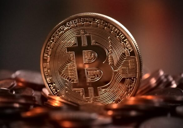 Bitcoin passerar 112 000 dollar – drivs av politisk vilja och institutionella investeringar