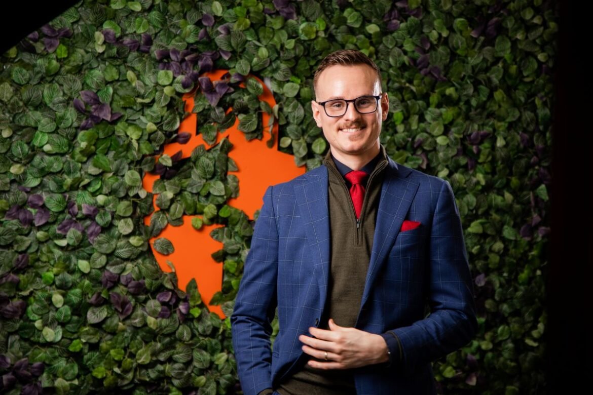 En av Sveriges första helt AI-baserade poddar lanseras - ViPo Backstage