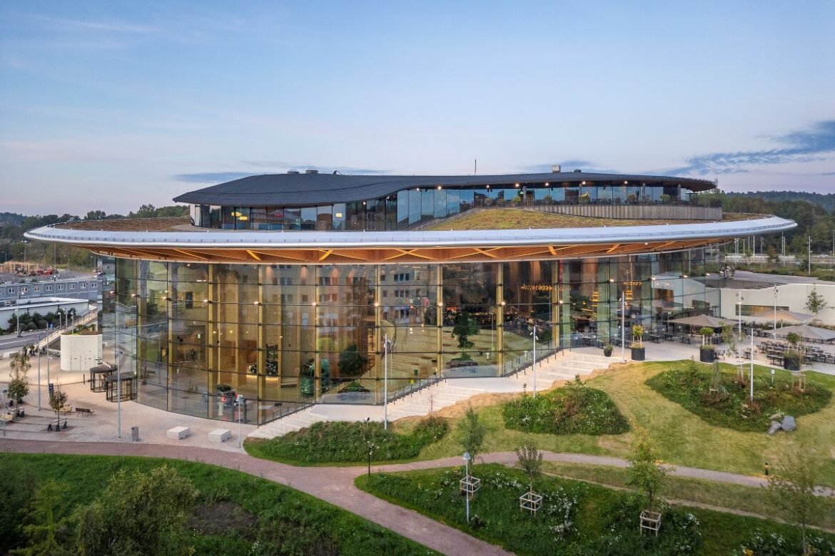 World of Volvo tilldelas Sveriges Arkitekter Västra Götalands Arkitekturpris 2025