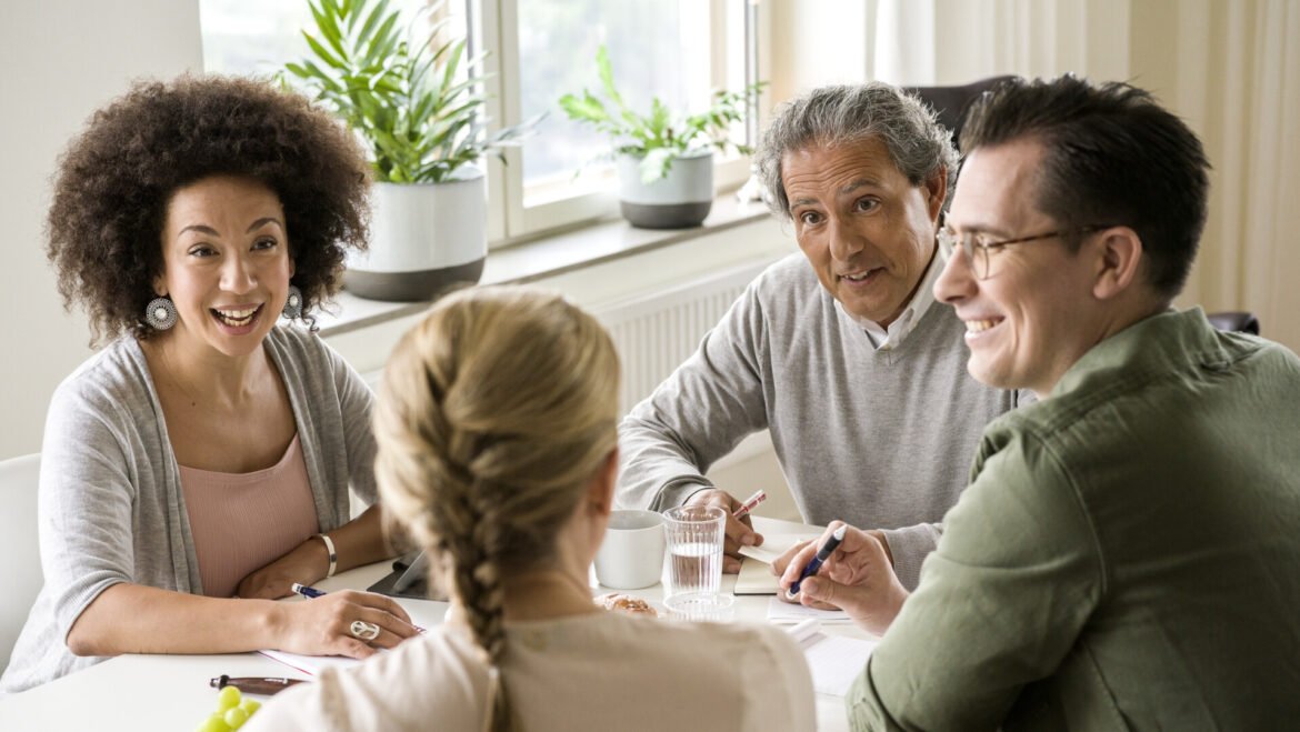Riksbyggens tips: Så granskar du bostadsrättsföreningens ekonomi inför köp