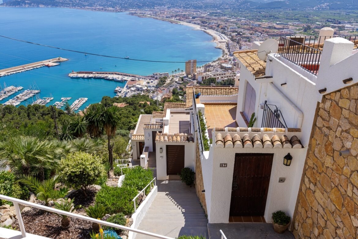 Mäklarpanelen Spanien: Svalare bostadsmarknad – hetare svenskar